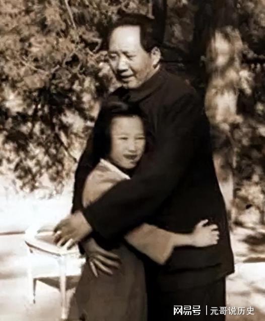 米乐官方-1972年李讷怀孕，因晚上睡不着想喝安眠药，江青拒绝：用量太大了